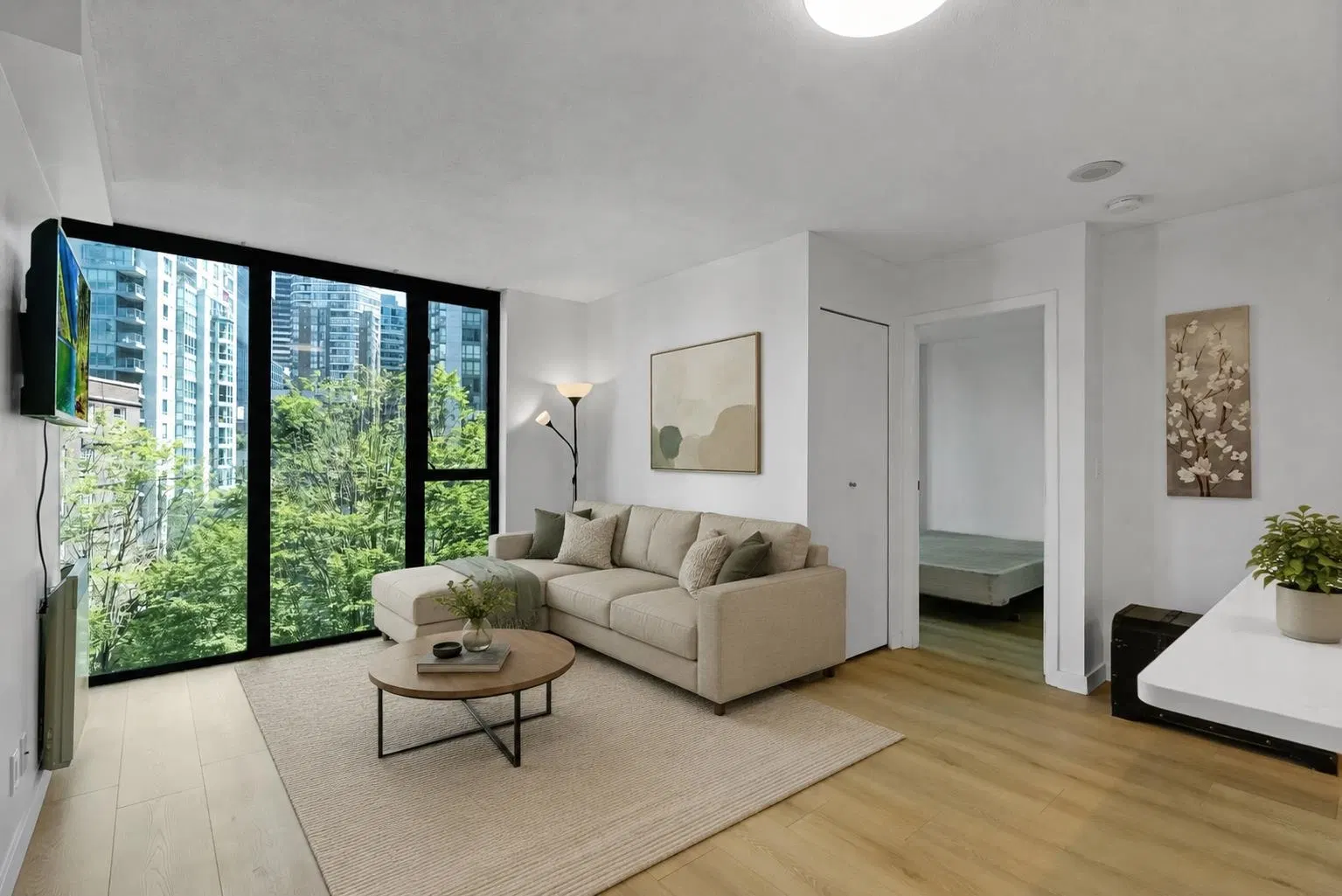 Photo 3 of 26 at #501 – 1331 W Georgia Street