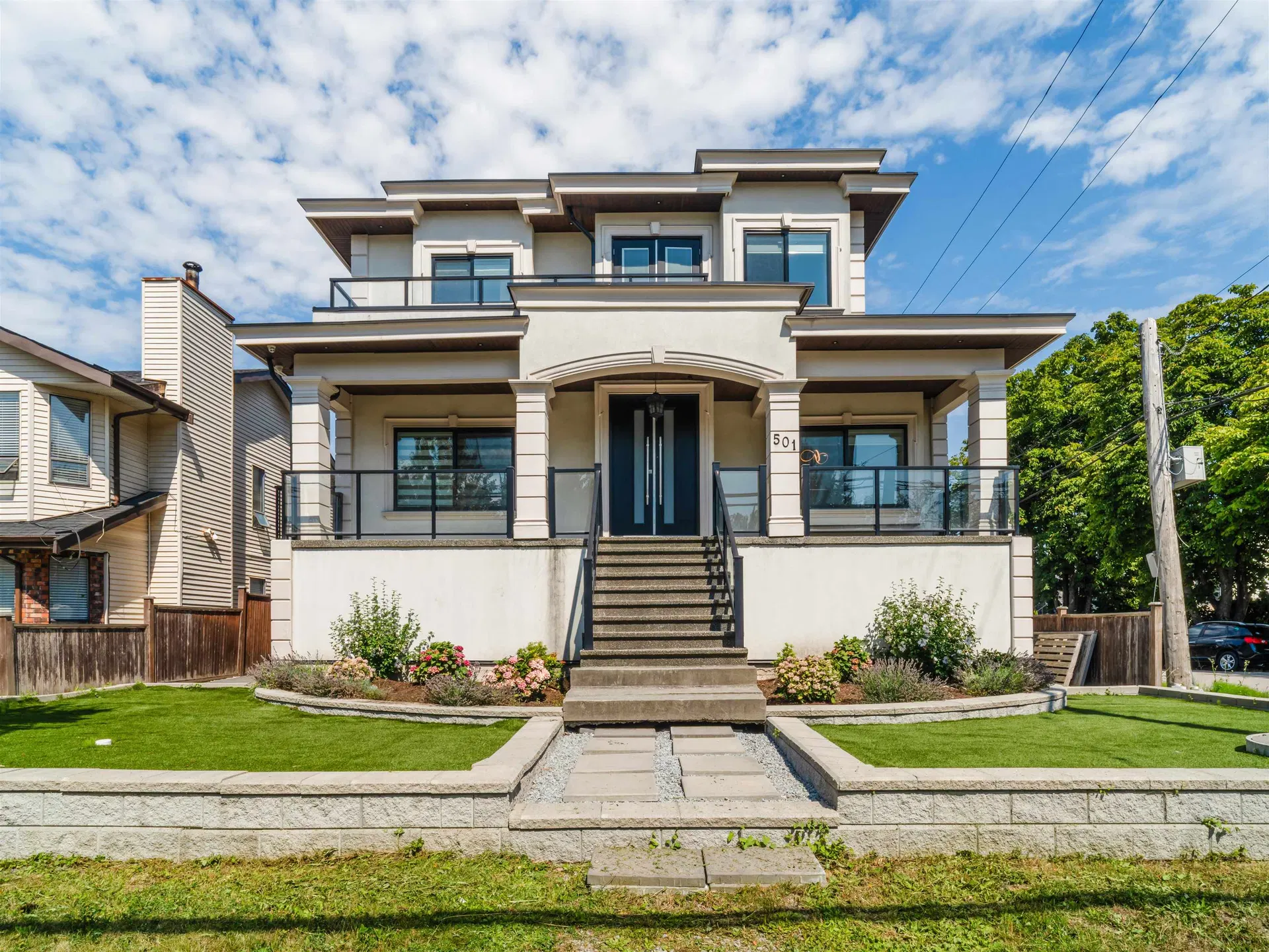 Photo 1 of 40 at 501 Ewen Avenue