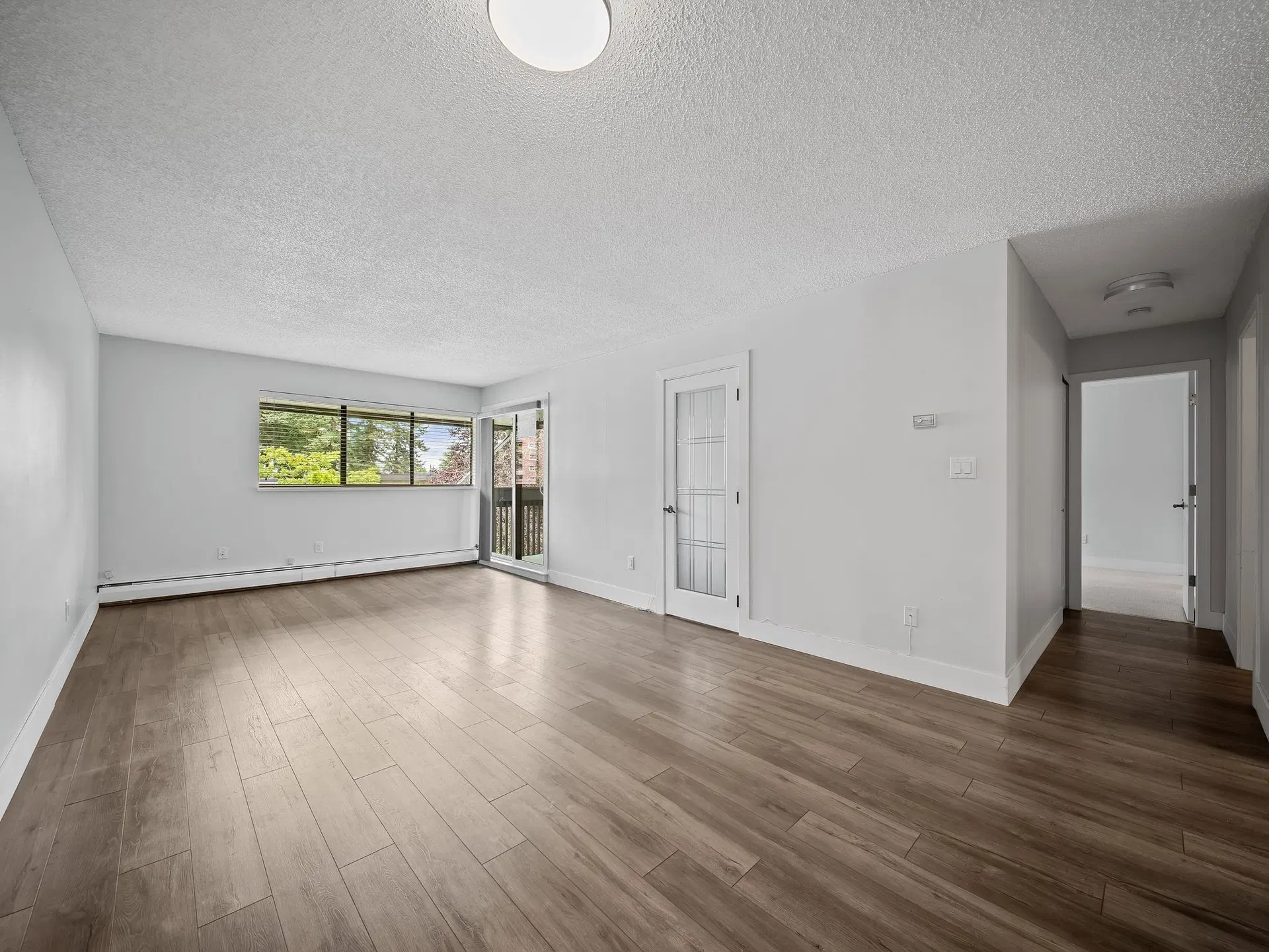 Photo 4 of 18 at #318 – 1561 Vidal Street