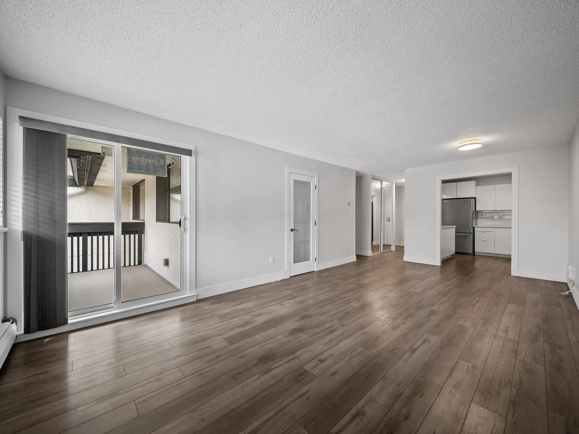 Photo 5 of 18 at #318 – 1561 Vidal Street