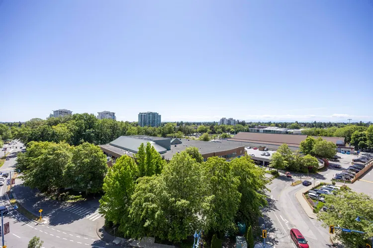 Photo 4 of 14 at #801 – 6788 Minoru Boulevard