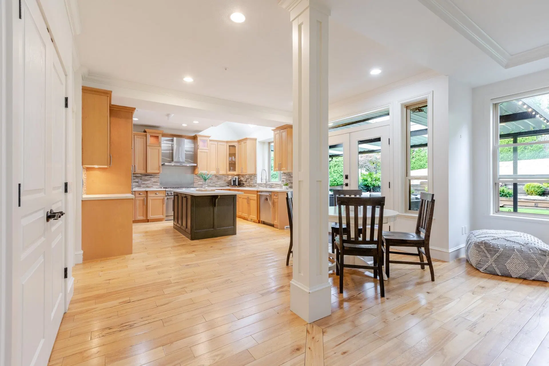 Photo 5 of 40 at 18589 55 Avenue