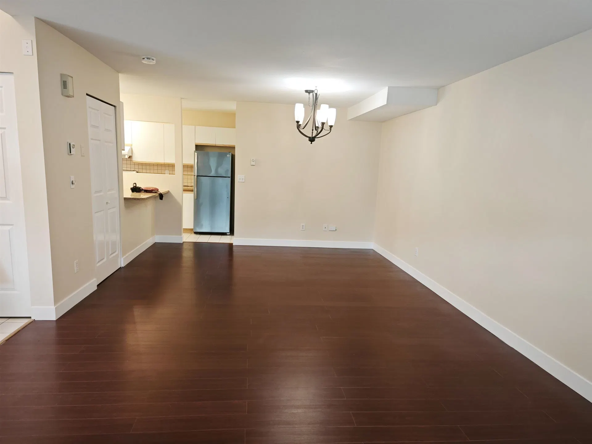 Photo 5 of 22 at #32 – 355 Duthie Avenue