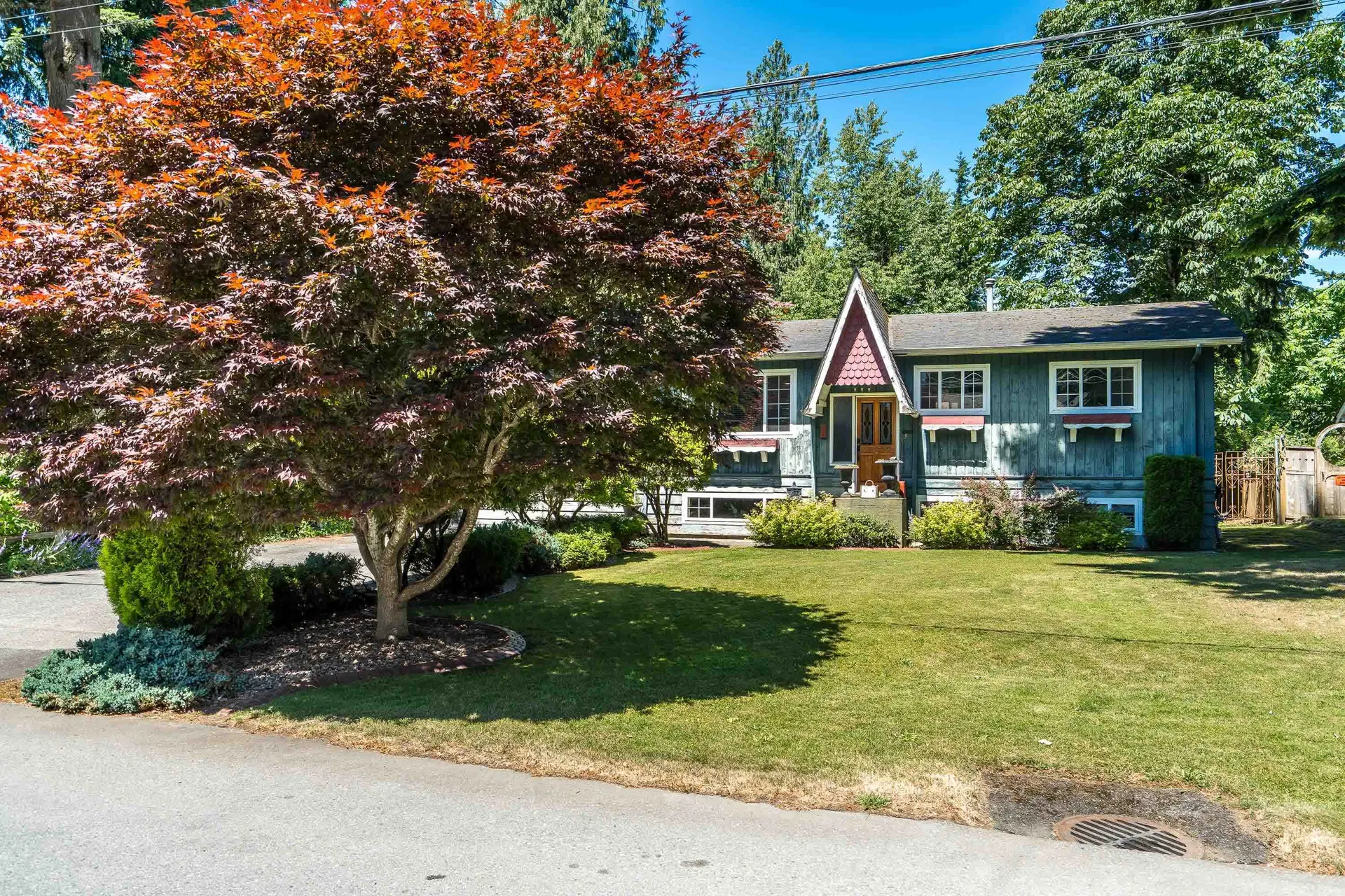 Photo 1 of 39 at 34257 Woodbine Crescent