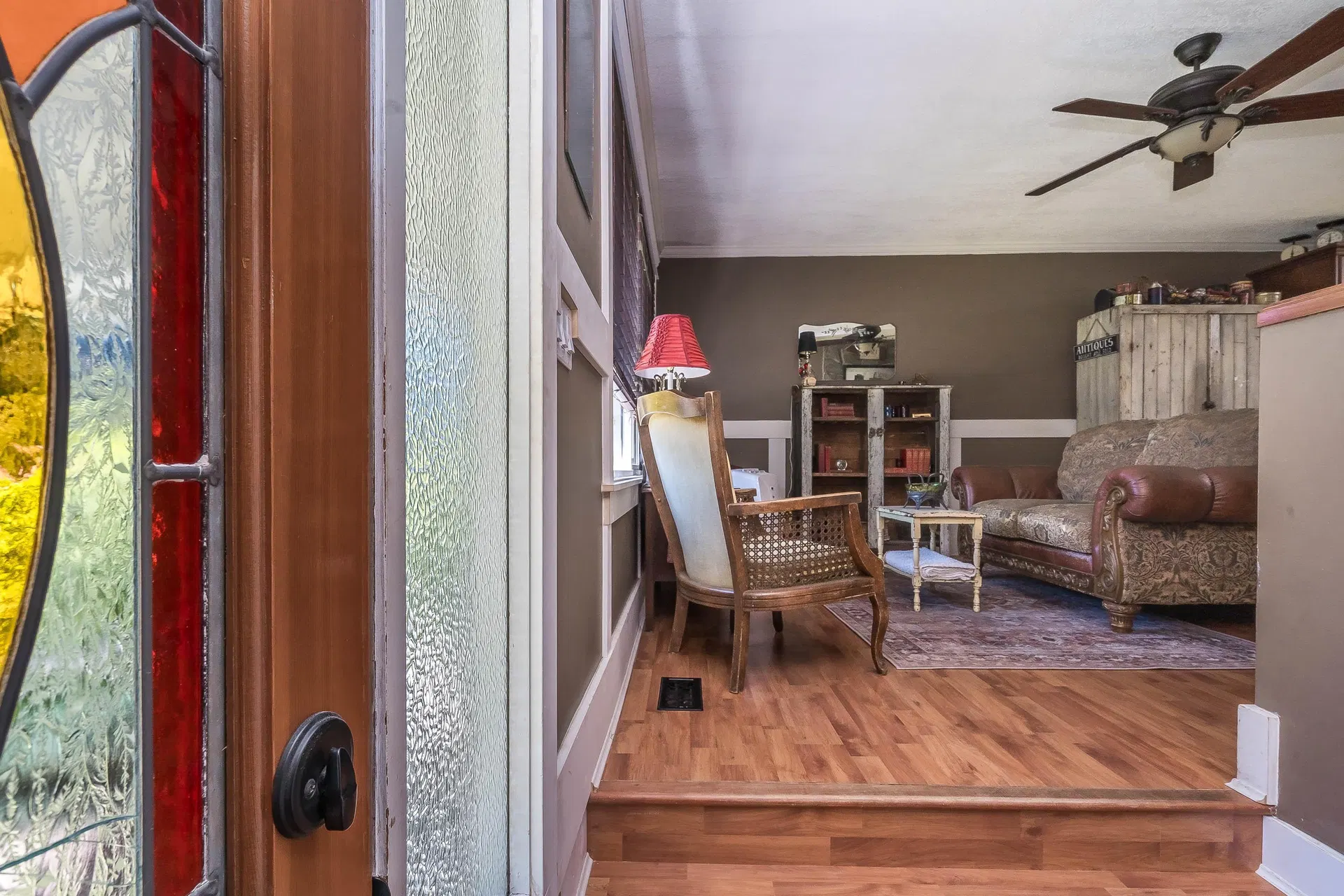 Photo 5 of 39 at 34257 Woodbine Crescent