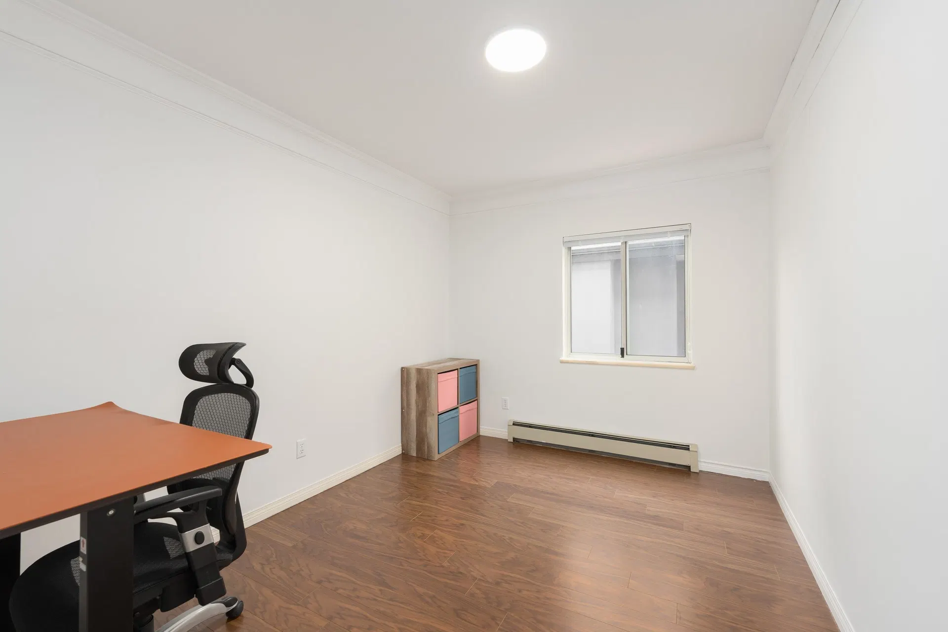 Photo 4 of 40 at 1038 E 51st Avenue