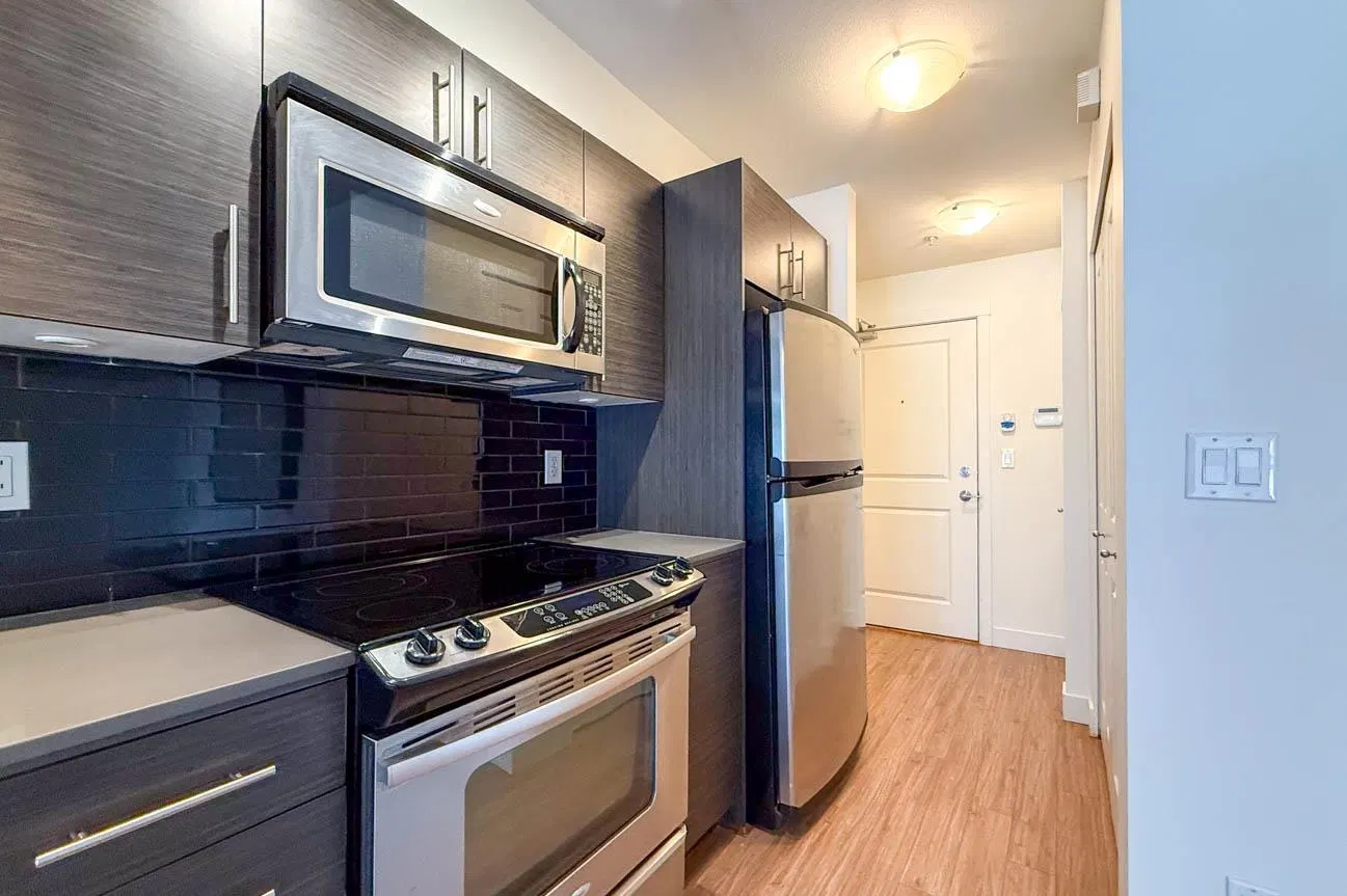 Photo 3 of 25 at #302 – 1533 E 8th Avenue