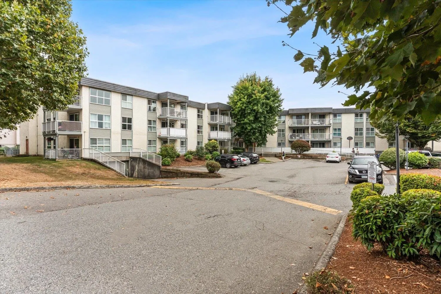 Photo 3 of 32 at #432 – 32830 George Ferguson Way