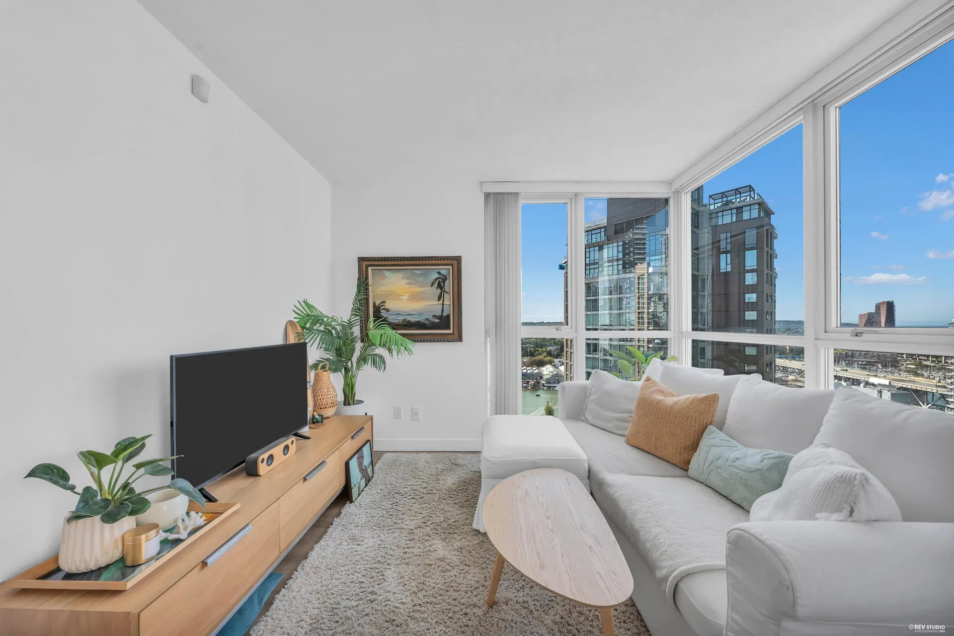 Photo 2 of 35 at #3005 – 1408 Strathmore Mews