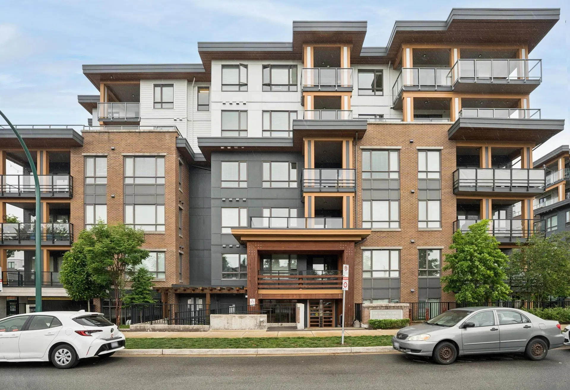 Photo 2 of 39 at #612 – 721 Anskar Court