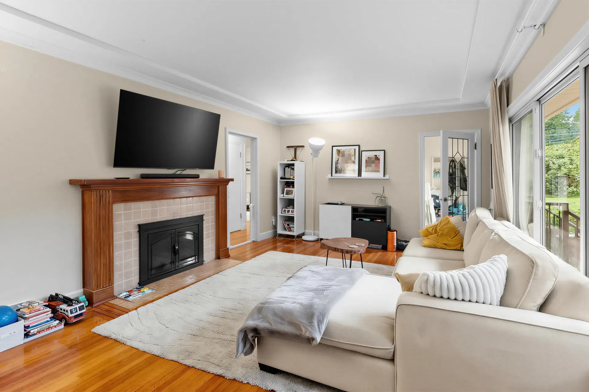Photo 5 of 34 at 1095 E 29th Street
