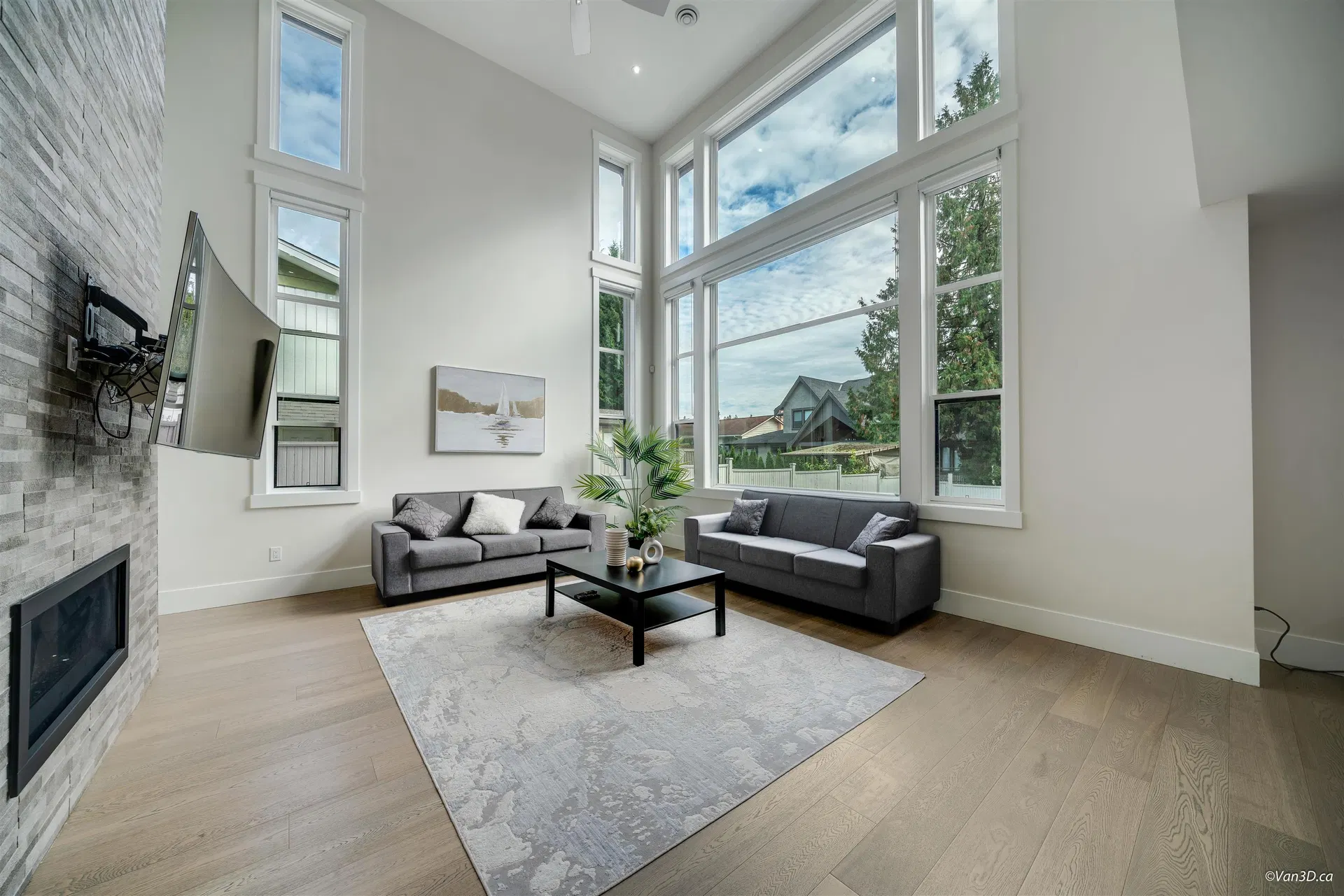 Photo 3 of 37 at 708 Austin Avenue