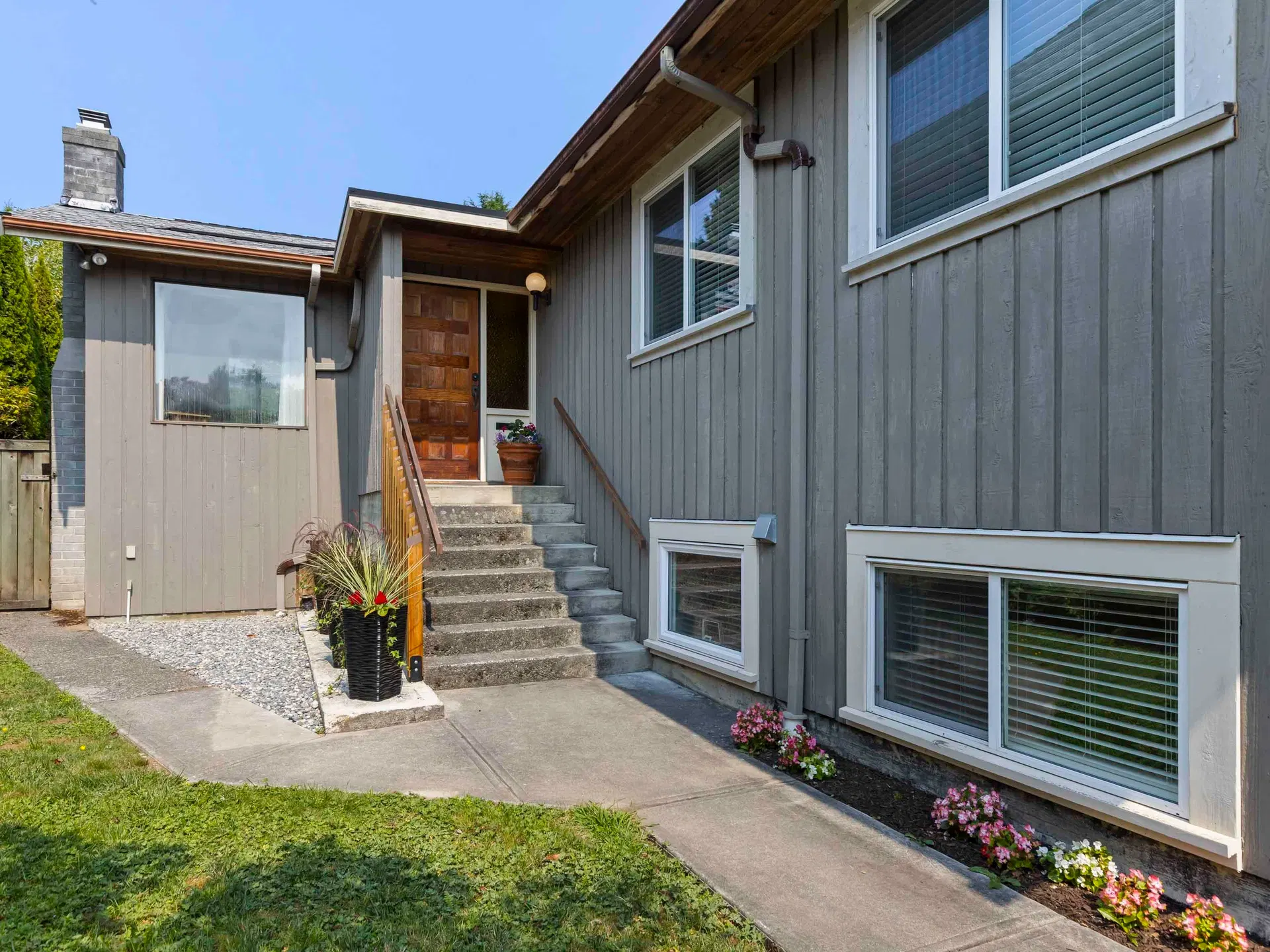 Photo 3 of 40 at 4041 W 39th Avenue