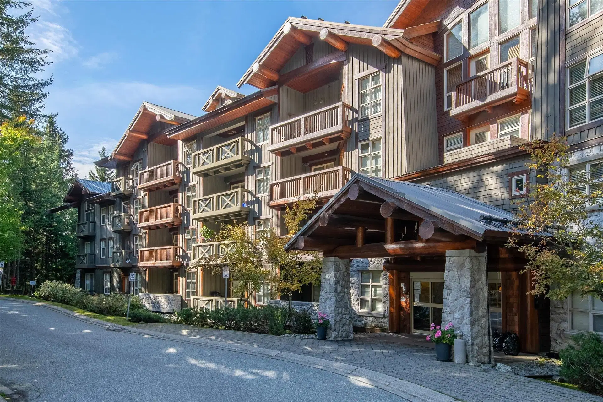 #311 – 4660 Blackcomb Way
