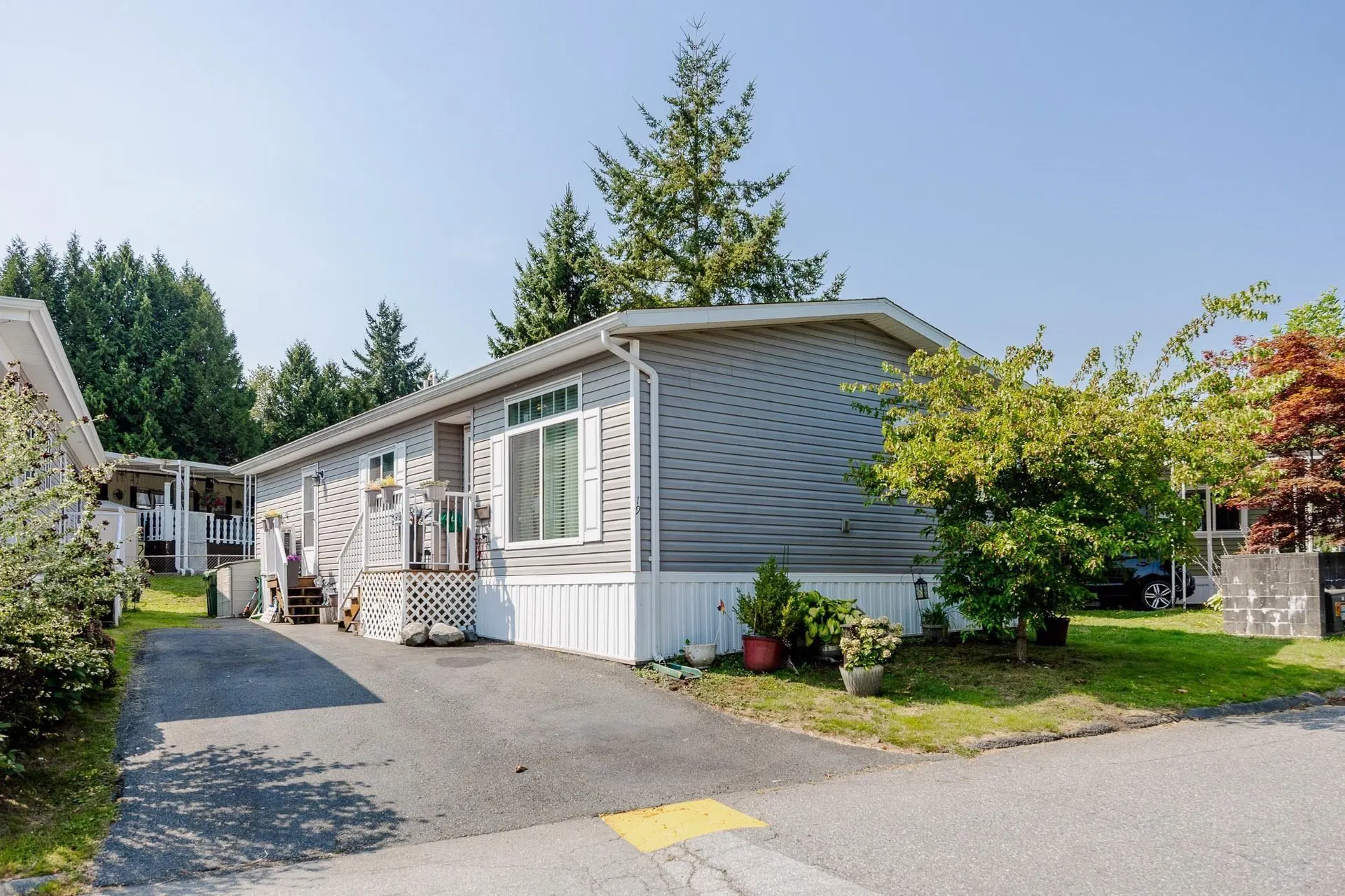 #19 – 8220 King George Boulevard