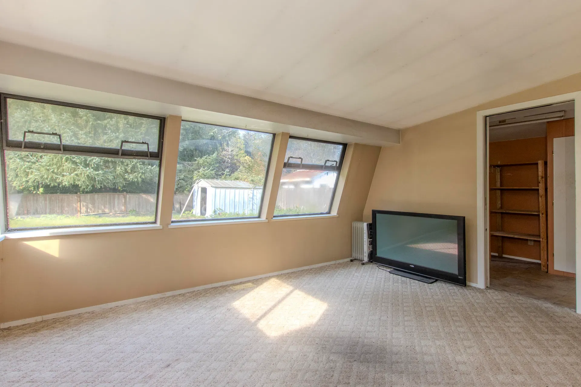 Photo 4 of 24 at 36 Bracken Parkway