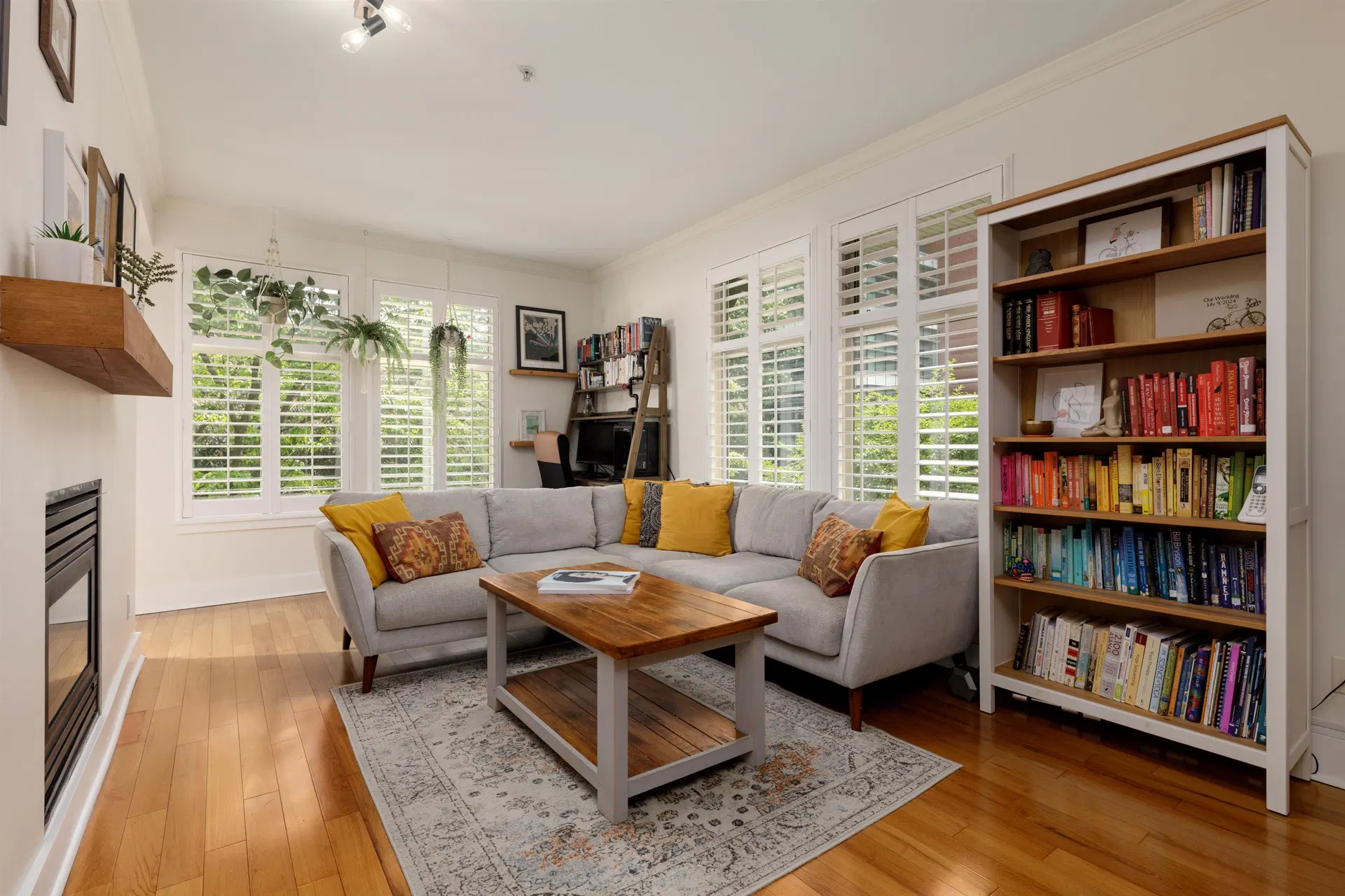 Photo 2 of 30 at #201 – 118 W 22nd Street