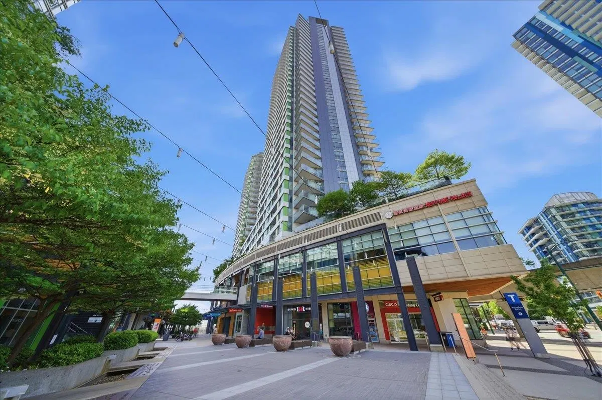Photo 1 of 32 at #2703 – 488 SW Marine Drive