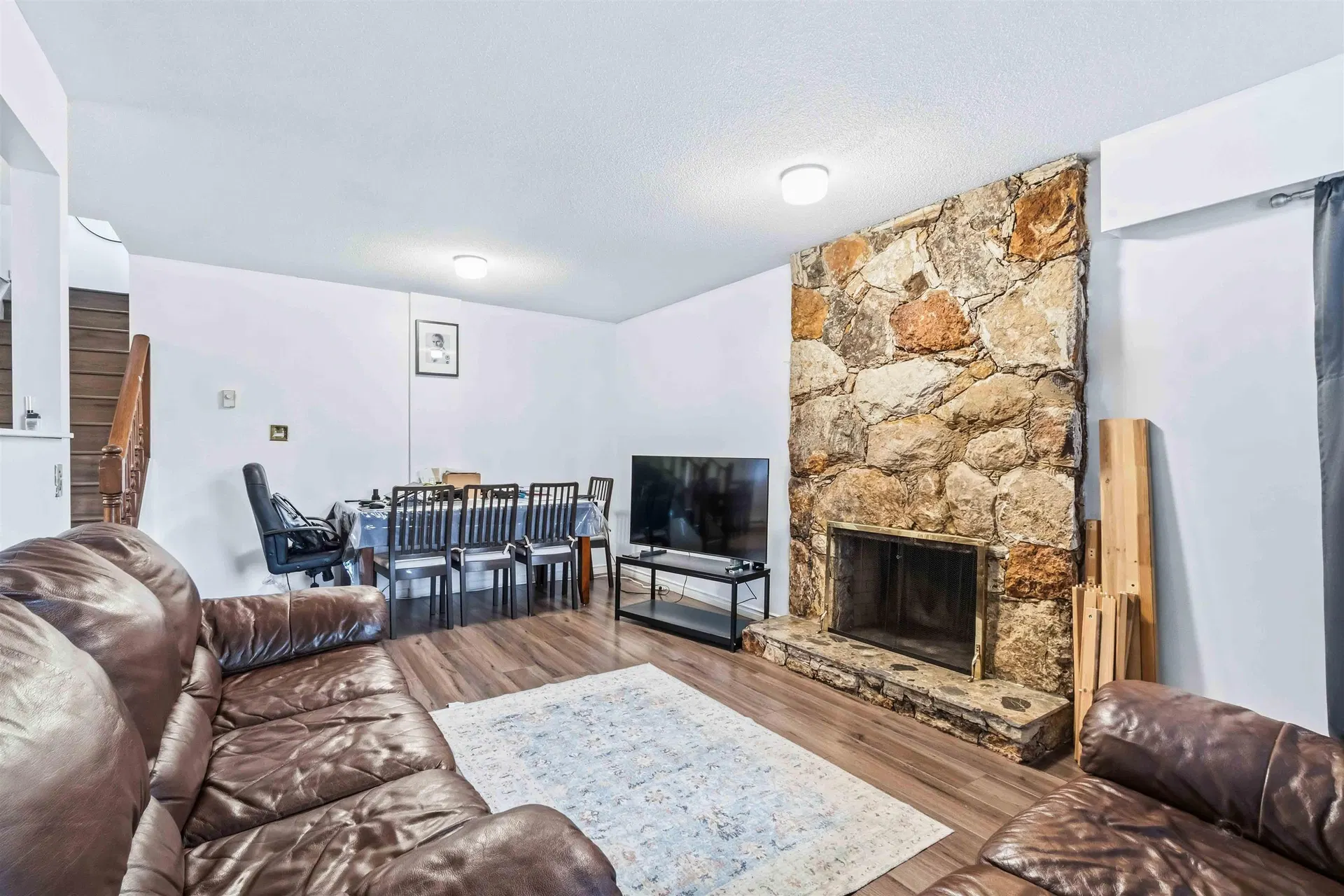 Photo 4 of 21 at 8680 Citadel Crescent