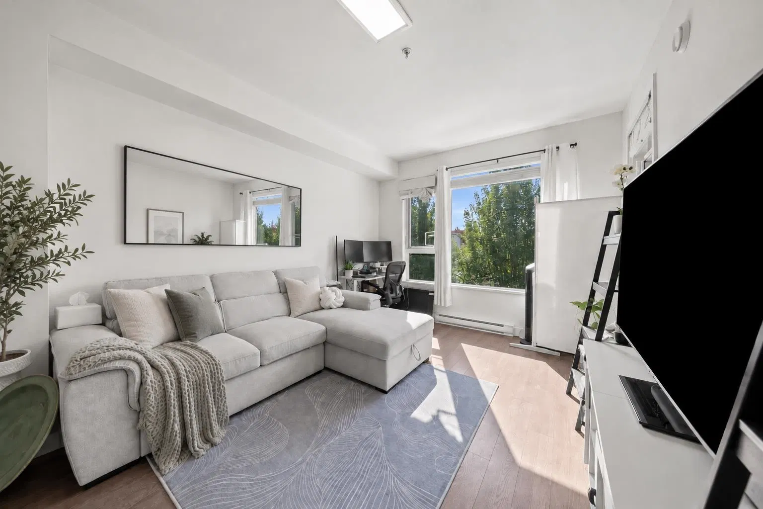 #213 – 8360 Delsom Way