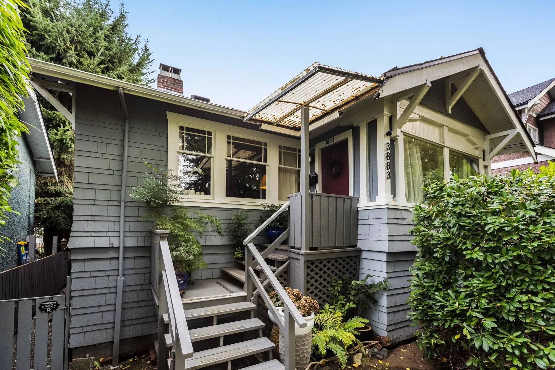 Photo 3 of 18 at 3883 W 20th Avenue