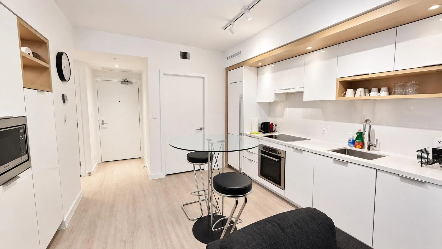 #212 – 1661 Quebec Street