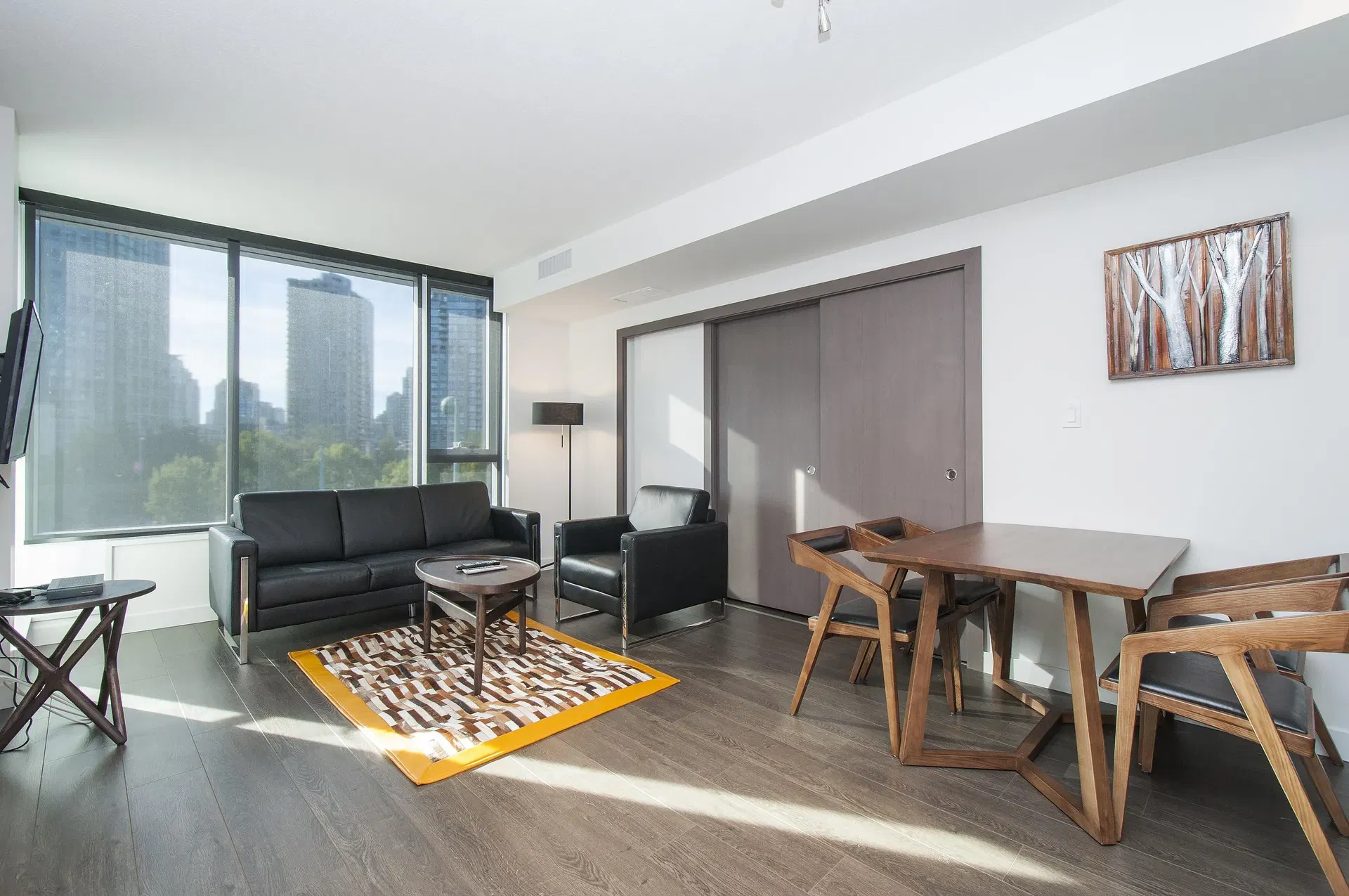 Photo 4 of 17 at #615 – 68 Smithe Street