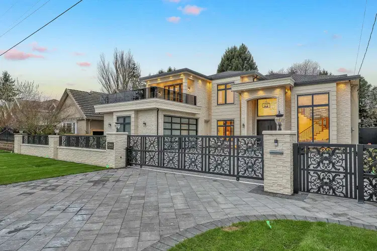5891 Riverdale Drive