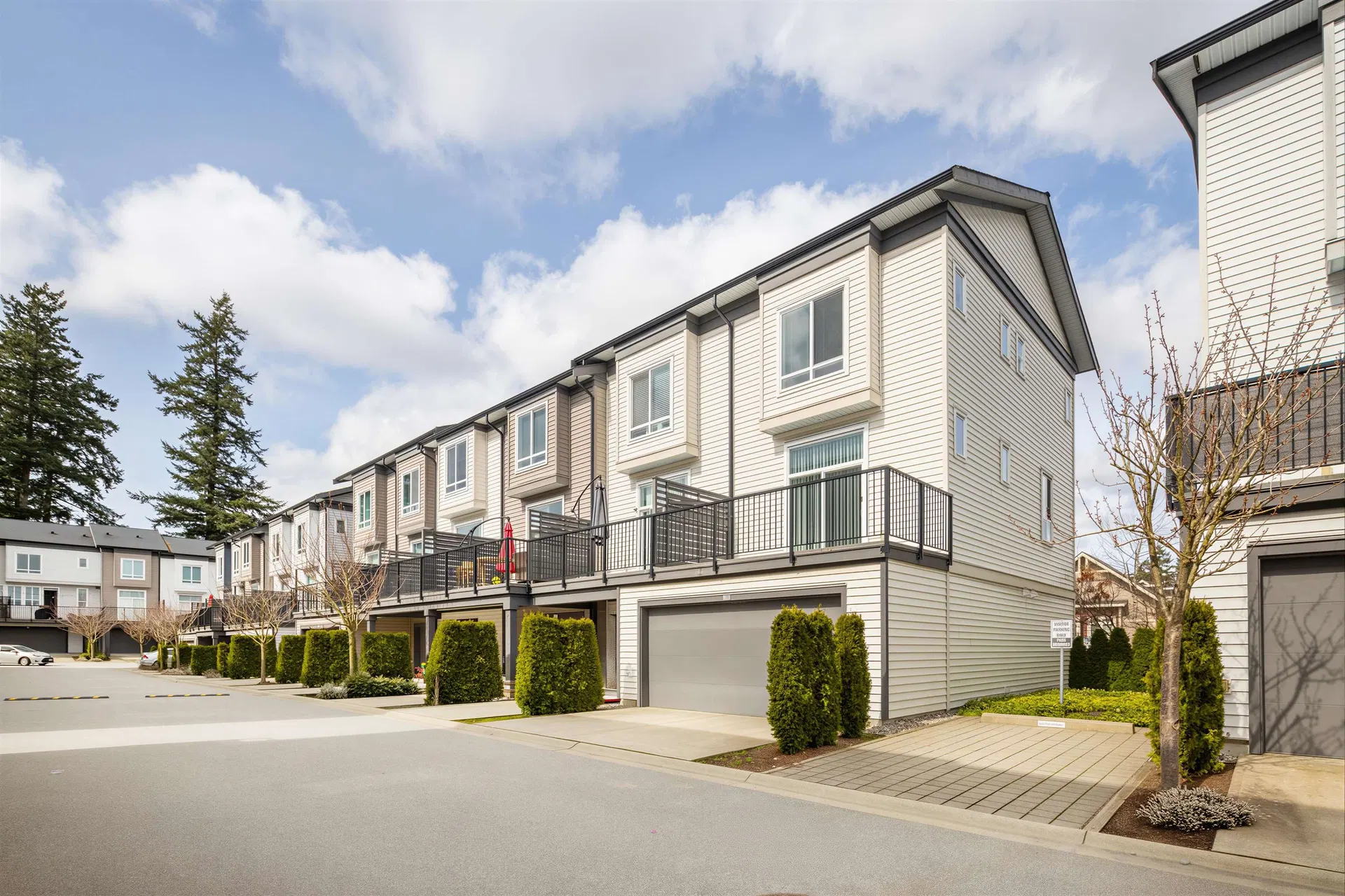 Photo 4 of 36 at #11 – 15938 27 Avenue