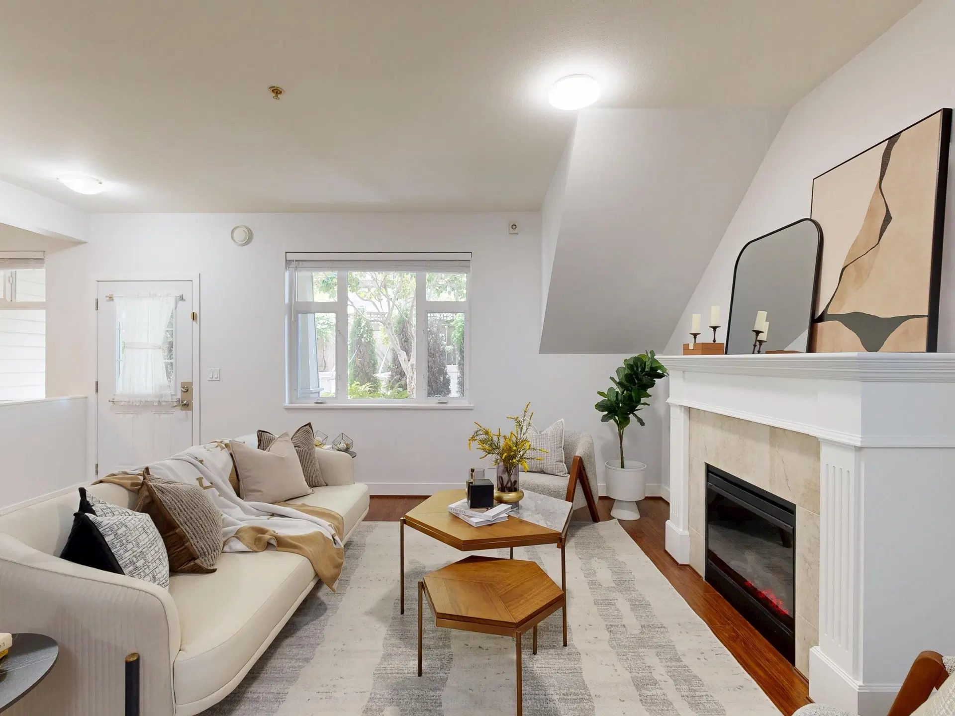 Photo 2 of 34 at #305 – 4468 Albert Street