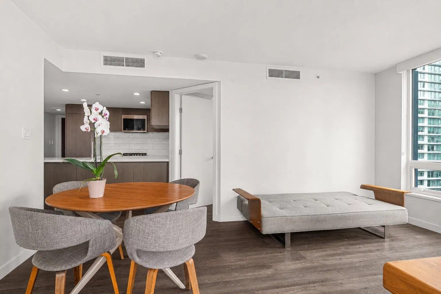 Photo 5 of 13 at #1408 – 8189 Cambie Street