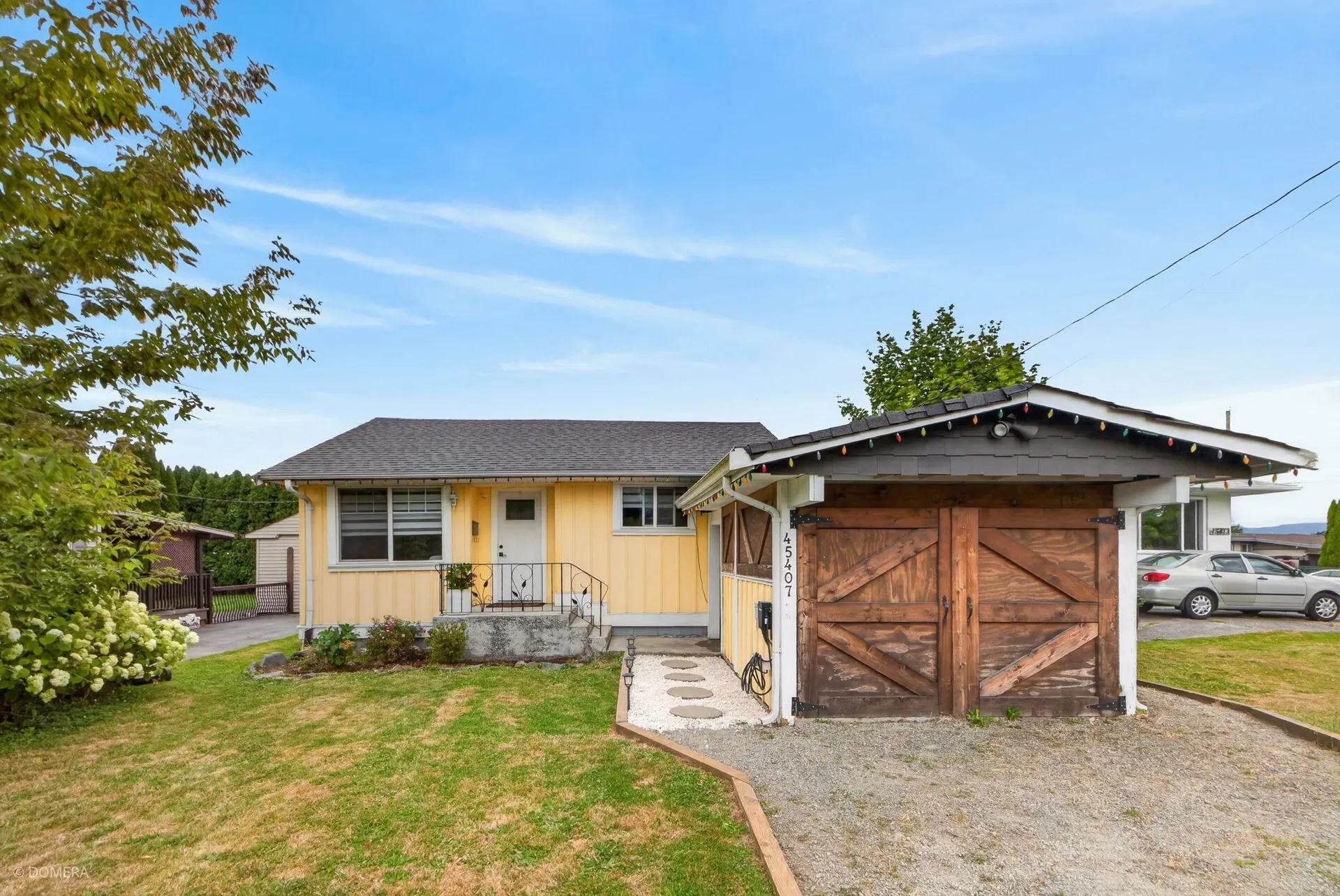 Photo 1 of 21 at 45407 Wellington Avenue