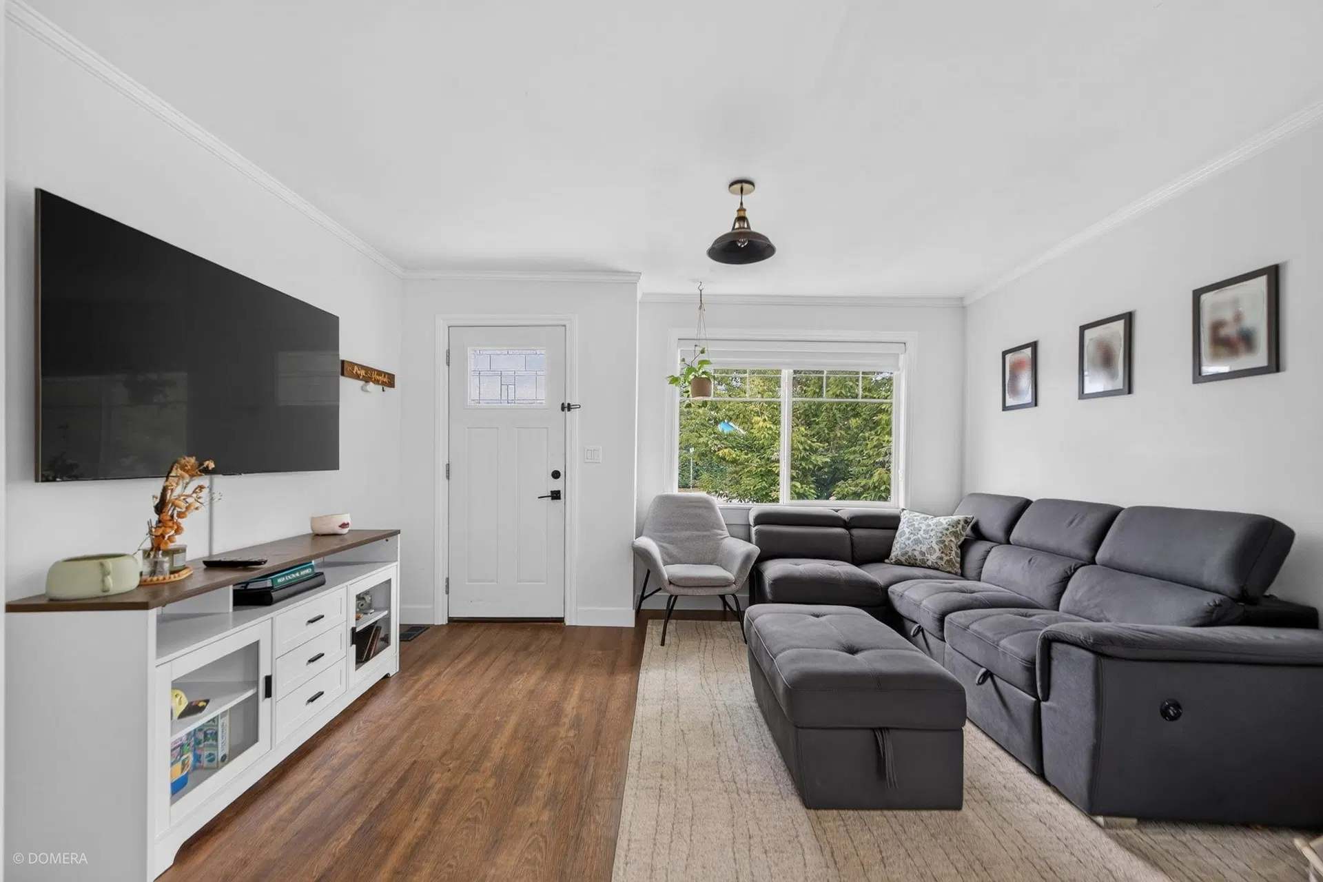 Photo 5 of 21 at 45407 Wellington Avenue