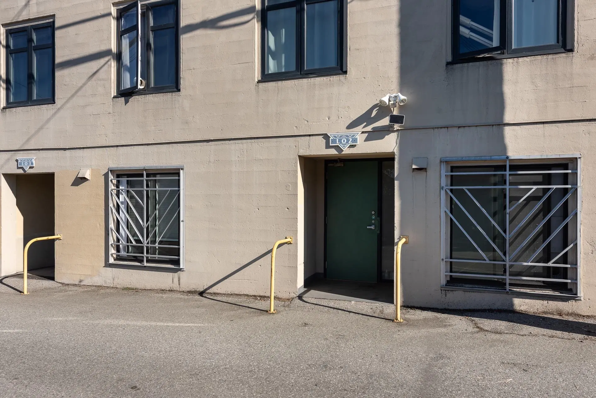 Photo 4 of 30 at L2 – 2556 E Hastings Street