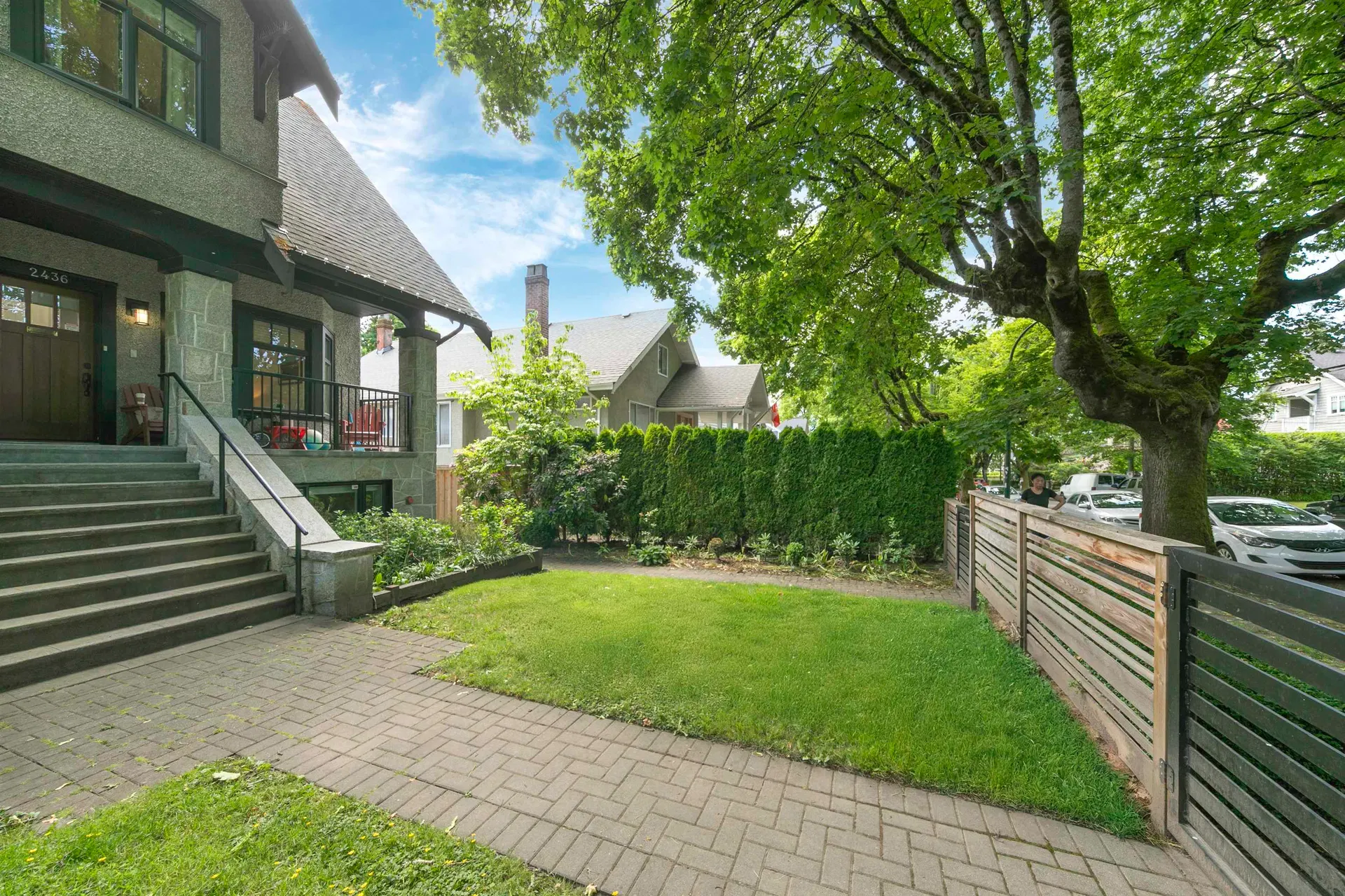 Photo 4 of 36 at 2436 W 8th Avenue