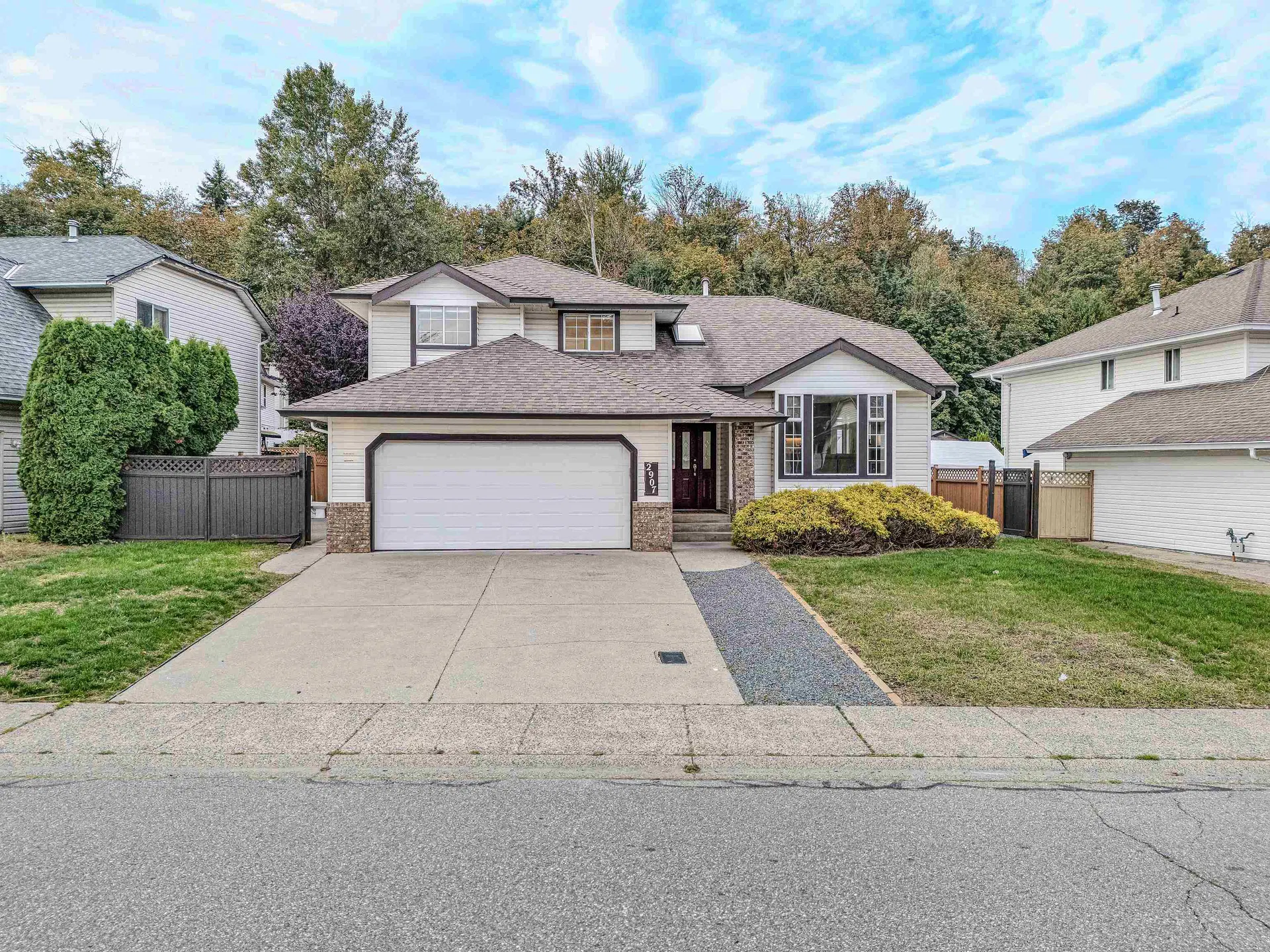 Photo 2 of 37 at 2907 Crossley Drive