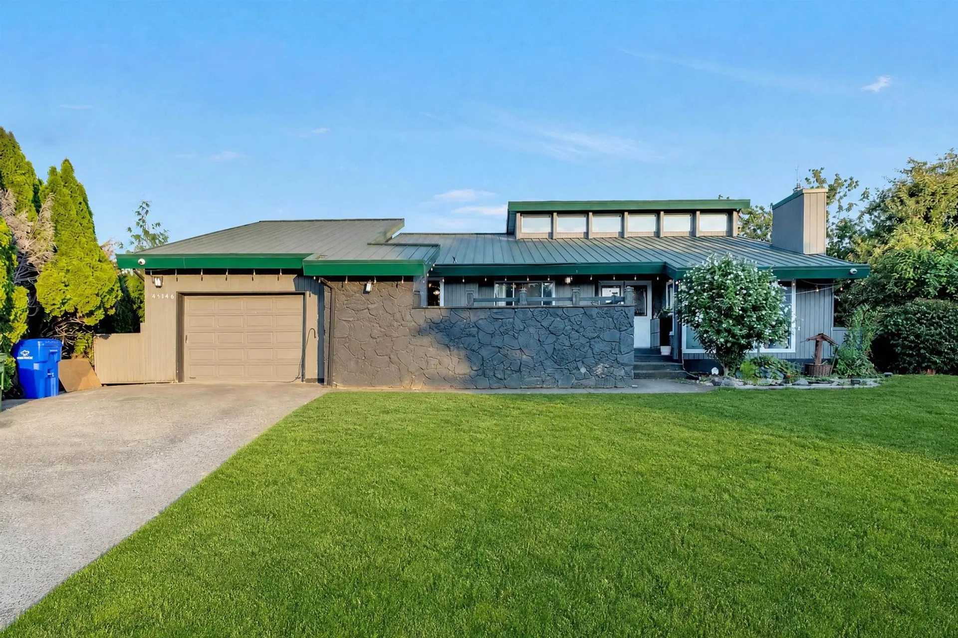 Photo 1 of 30 at 46446 Angela Avenue