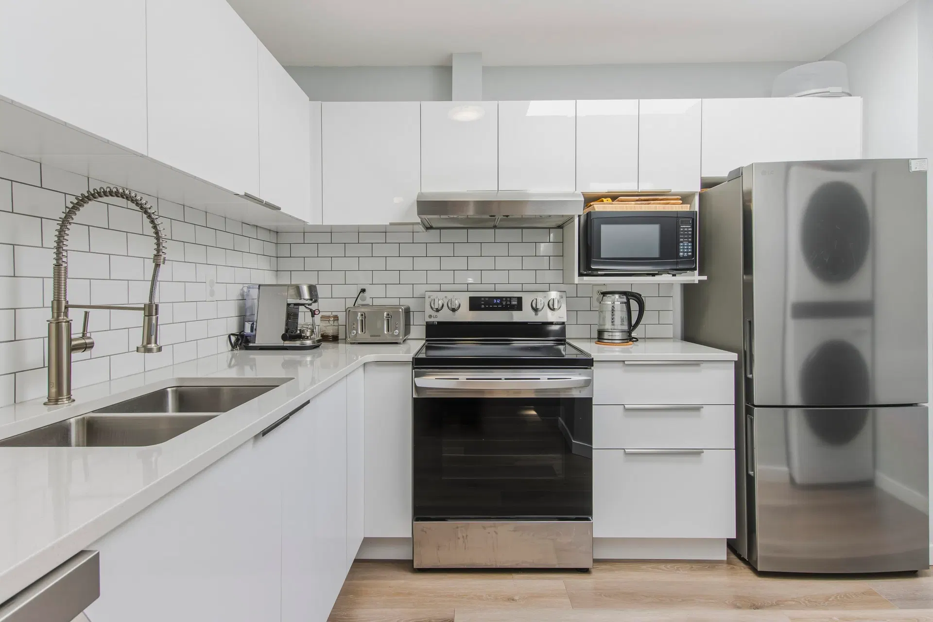 Photo 5 of 16 at C308 – 40140 Willow Crescent