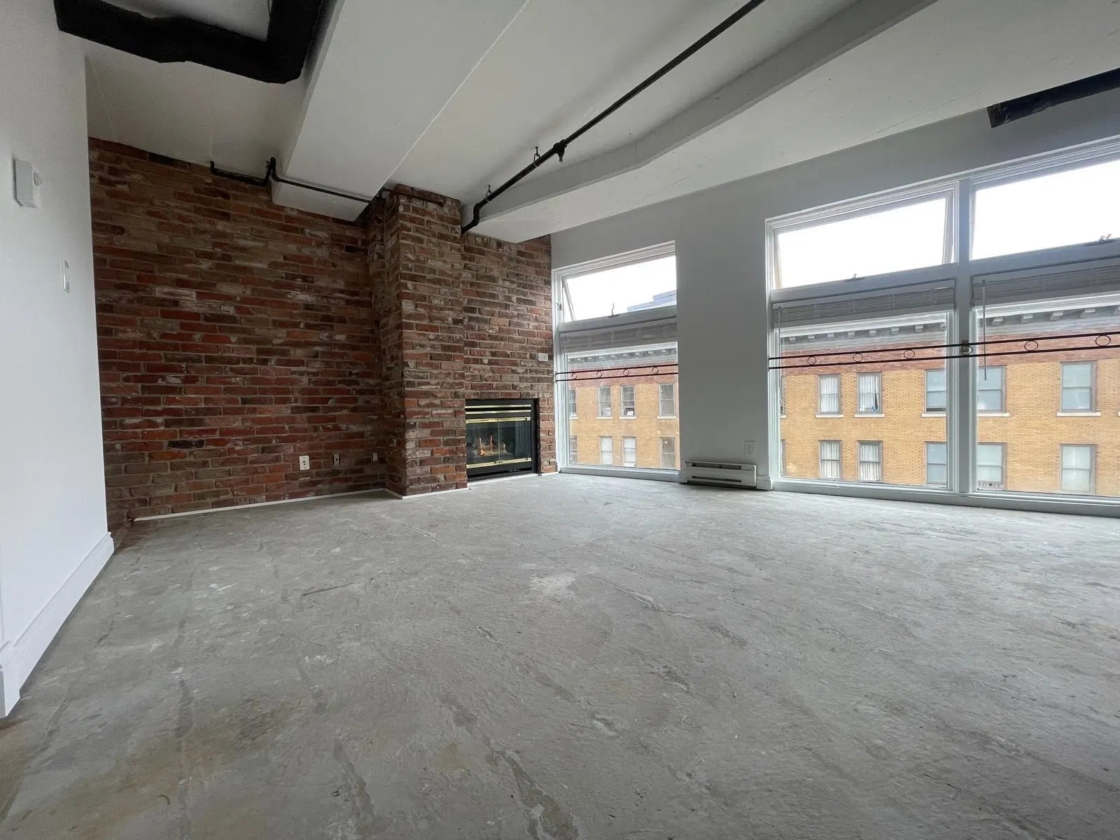 Photo 3 of 24 at #704 – 27 Alexander Street