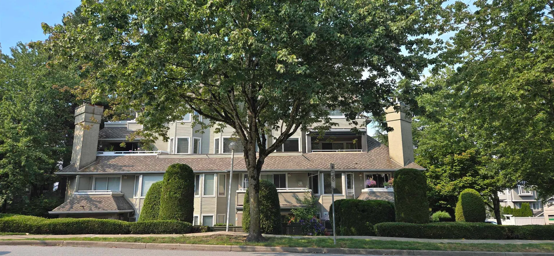 Photo 1 of 39 at #504 – 3183 Esmond Avenue