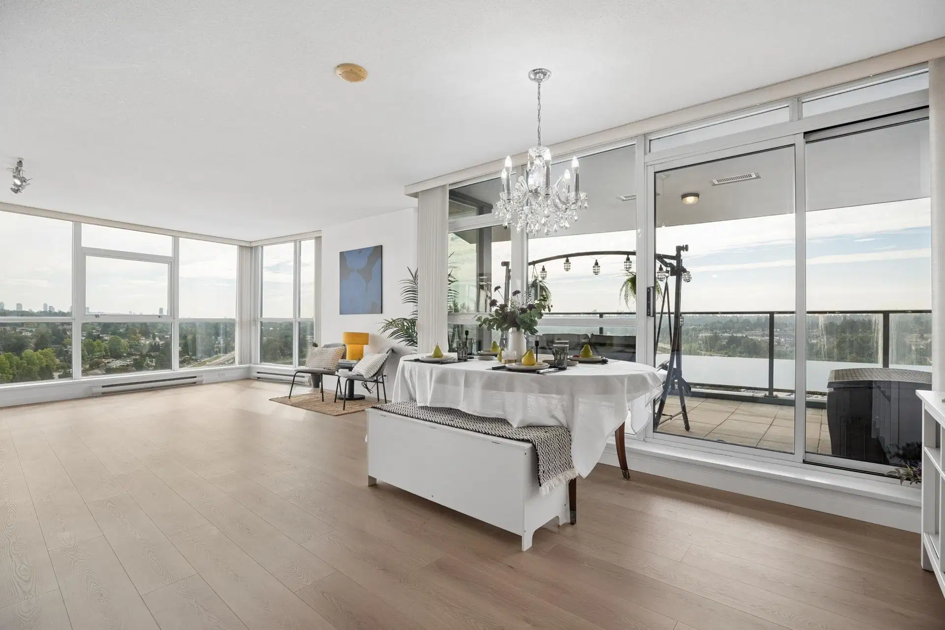 #2602 – 2225 Holdom Avenue