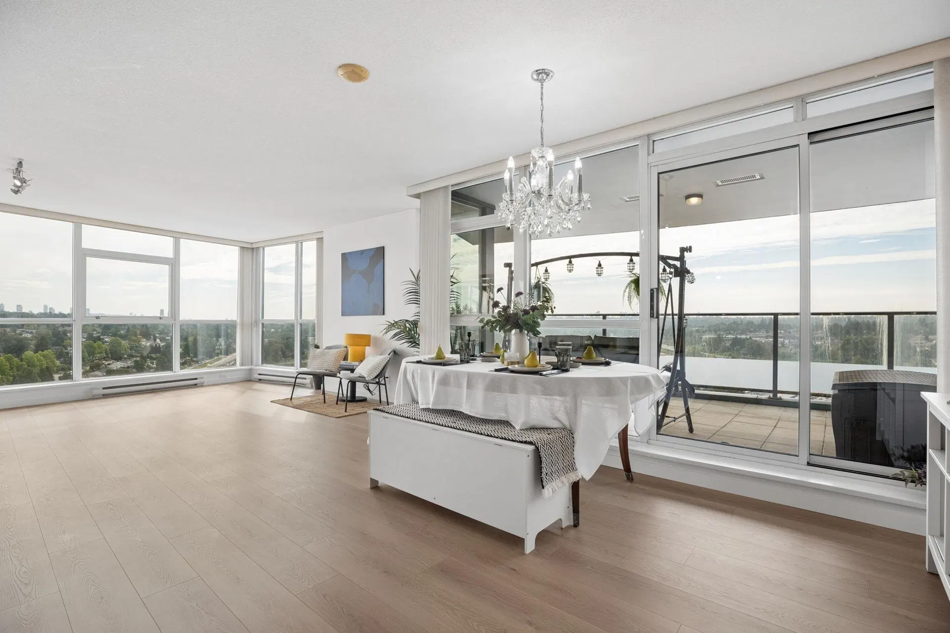 #2602 – 2225 Holdom Avenue
