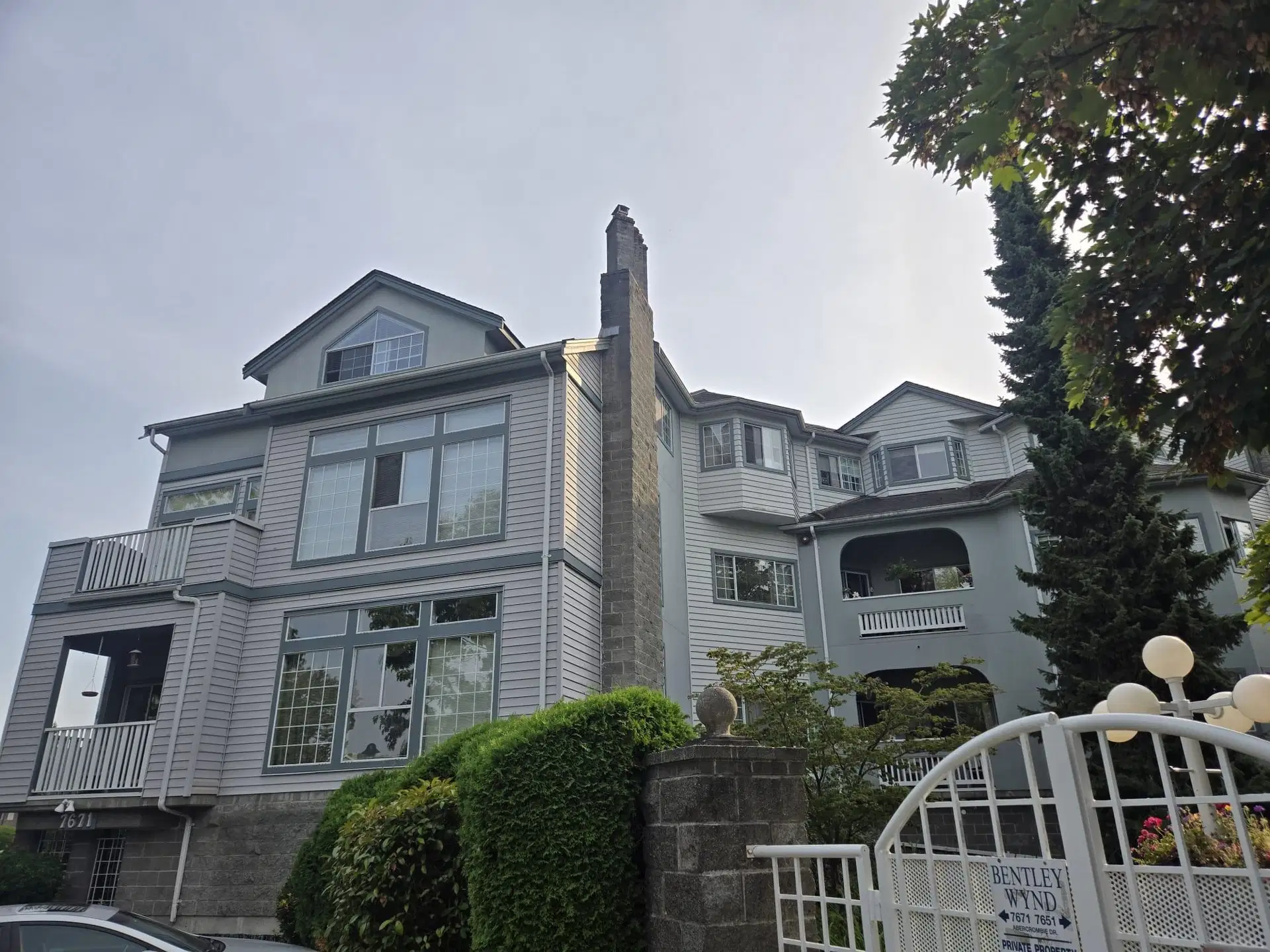 #302 – 7651 Abercrombie Drive