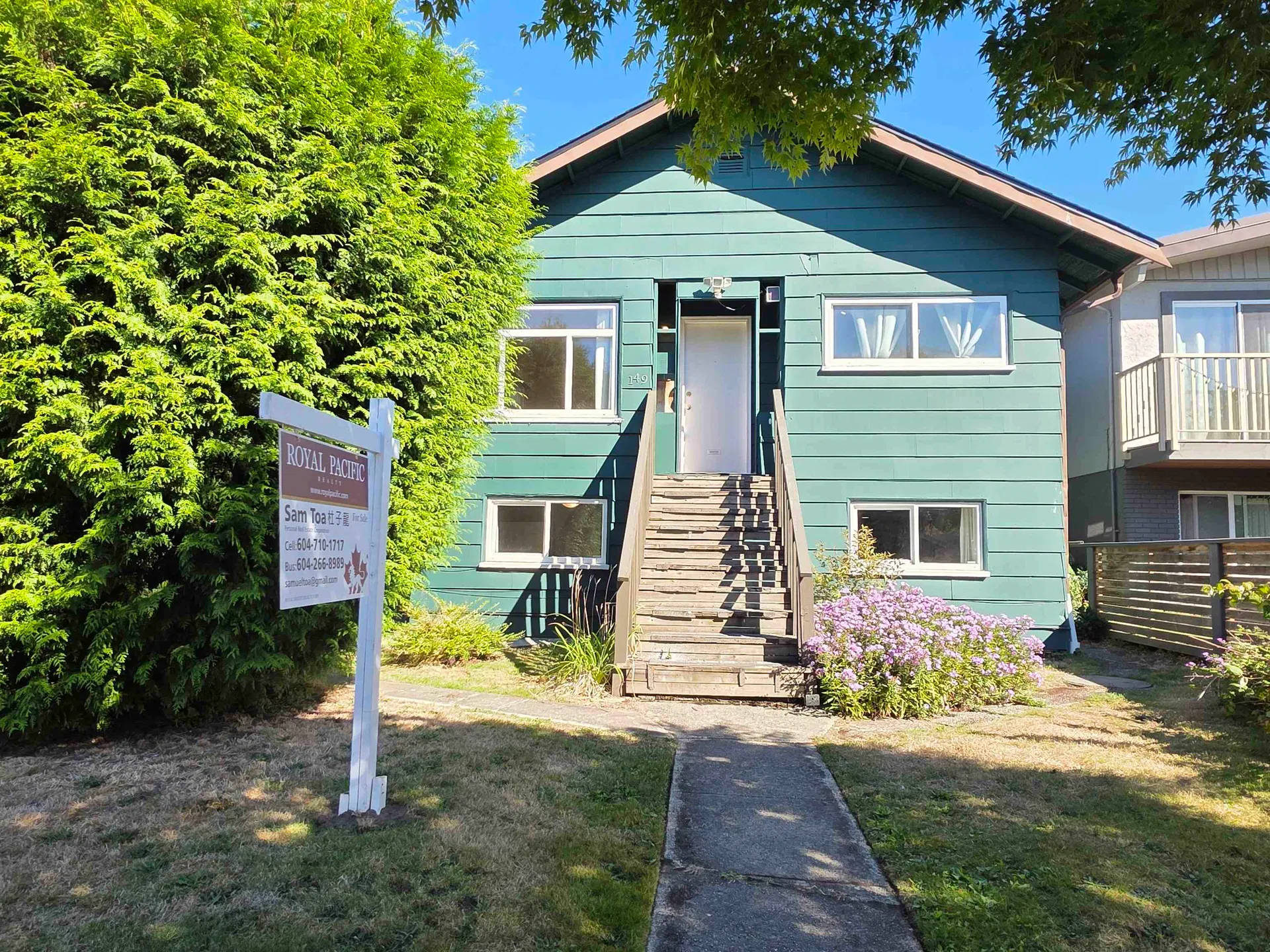 Photo 2 of 34 at 149 E 47th Avenue