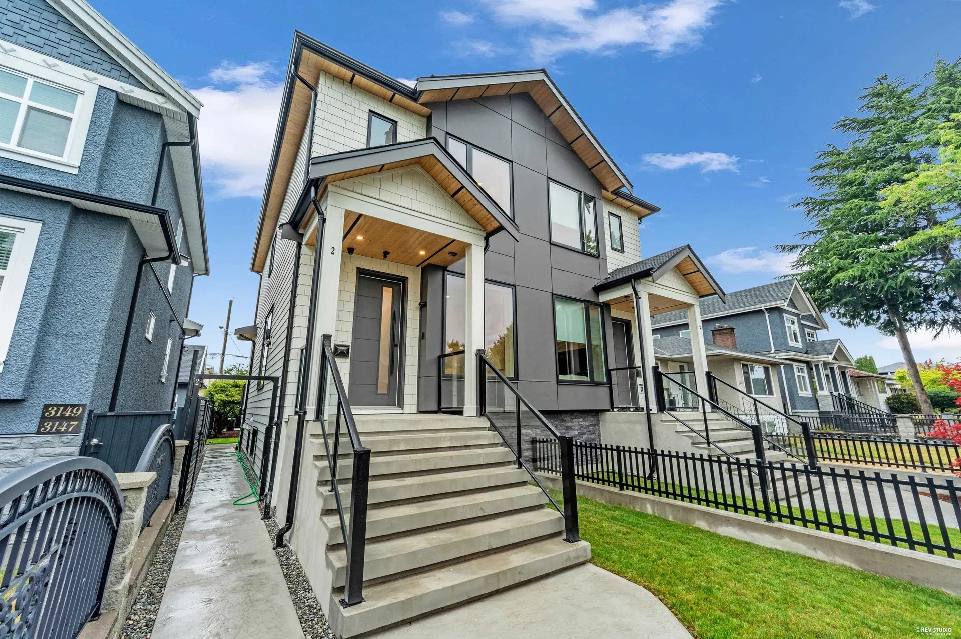 Photo 5 of 38 at 3155 E. 52nd Avenue
