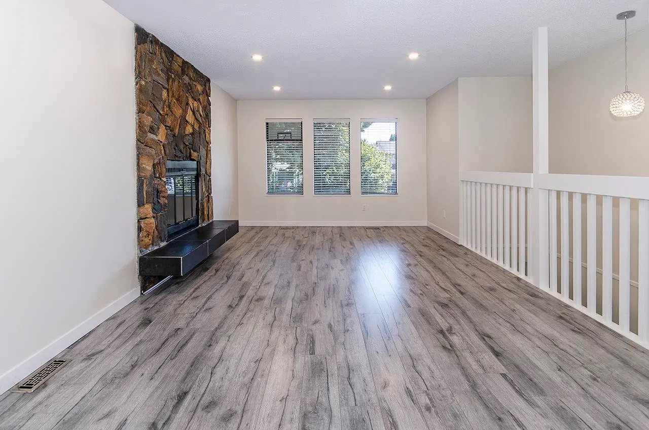 Photo 2 of 22 at Upper Level – 1220 Nestor Street