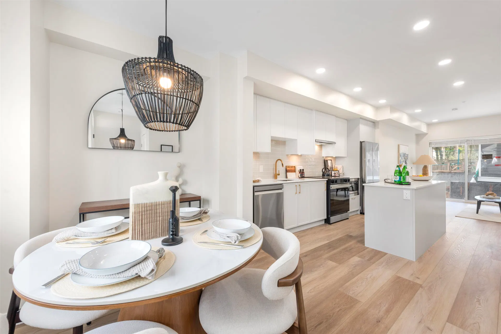 #4 – 728 Lea Avenue