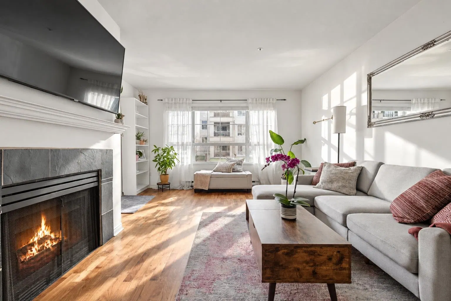 Photo 2 of 27 at #205 – 2975 Princess Crescent