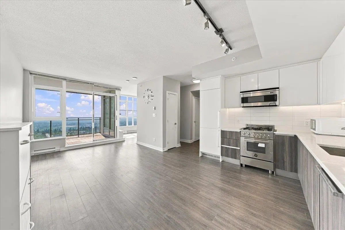 Photo 4 of 35 at #3708 – 4900 Lennox Lane