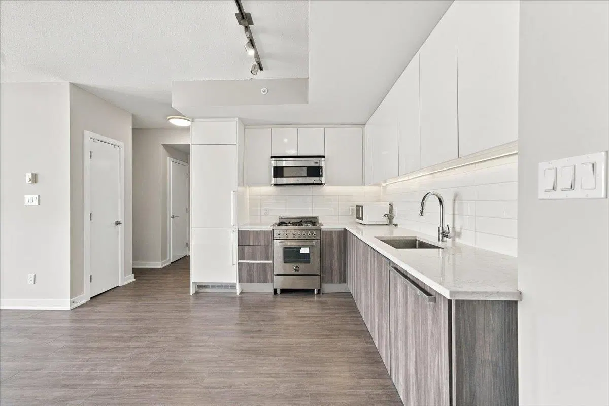 Photo 5 of 35 at #3708 – 4900 Lennox Lane